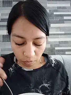 Tiphanydirty3 online show from June 4, 7:31 pm