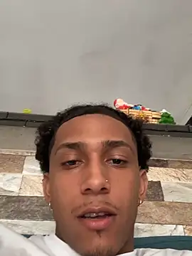 dominic smith  online show from December 16, 9:31 pm