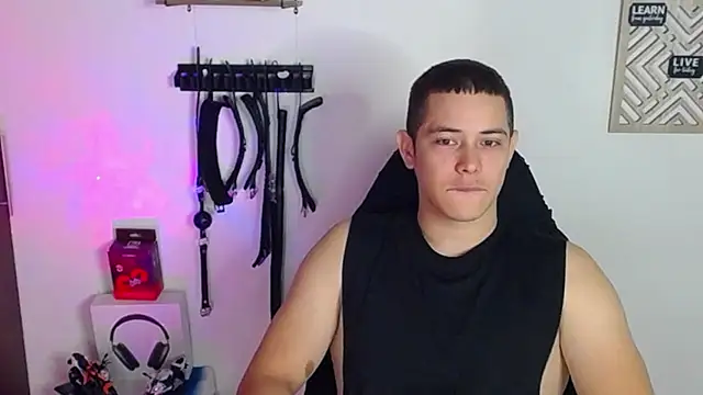 Alan hadid1 online show from January 29, 7:32 pm