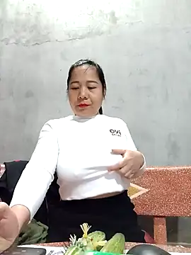 Queen 18200 online show from December 16, 2:47 am