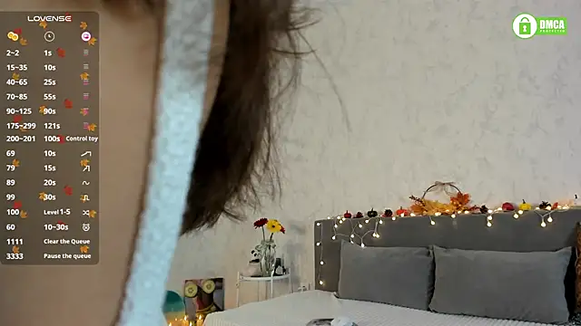 Snapshot of pretty_yong_cat chatting on October 10, 2:16 pm pretty yong cat online show from October 10, 2:16 pm