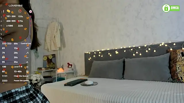 Snapshot of pretty_yong_cat chatting on November 25, 2:17 pm pretty yong cat online show from November 25, 2:17 pm