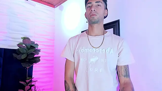 DrakeNeumann online show from November 19, 3:50 am