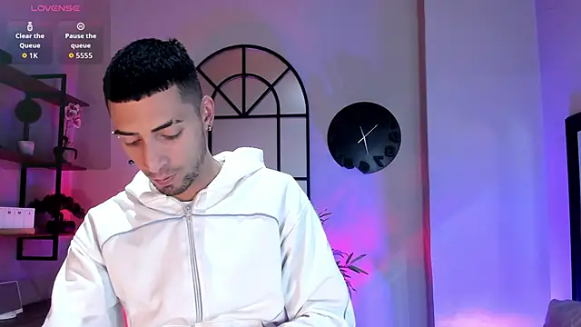 DrakeNeumann online show from December 4, 4:00 am