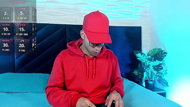 Snapshot of DrakeNeumann chatting on April 3, 4:10 am DrakeNeumann online show from April 3, 4:10 am