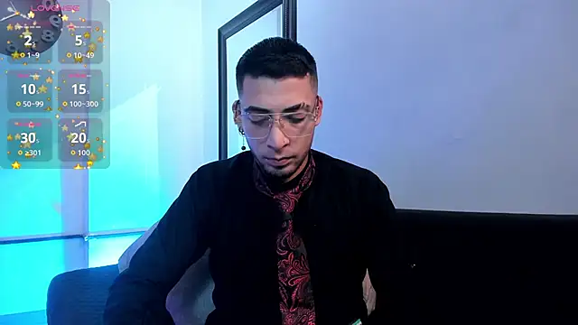 Snapshot of DrakeNeumann chatting on May 27, 3:36 am DrakeNeumann online show from May 27, 3:36 am