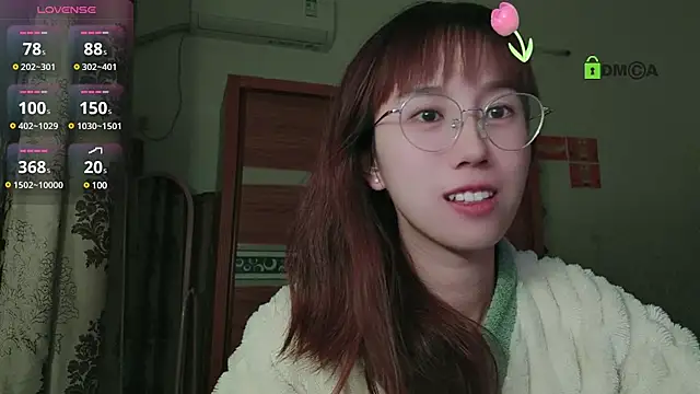 Snapshot of Lili_666 chatting on December 8, 5:55 pm Lili 666 online show from December 8, 5:55 pm