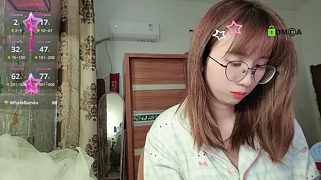 Snapshot of Lili_666 chatting on February 27, 12:43 am Lili 666 online show from February 27, 12:43 am