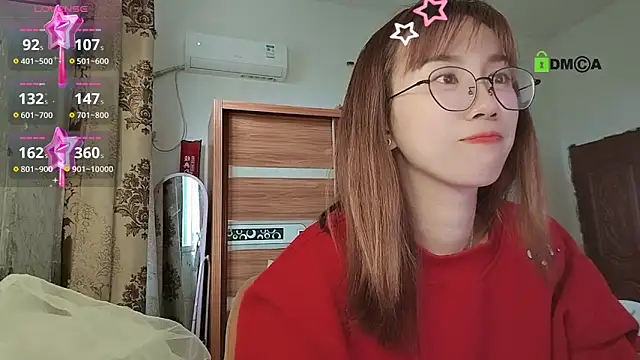 Snapshot of Lili_666 chatting on March 9, 7:34 am Lili 666 online show from March 9, 7:34 am