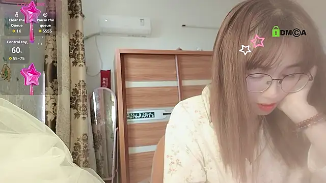 Snapshot of Lili_666 chatting on March 20, 7:46 am Lili 666 online show from March 20, 7:46 am