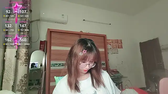 Snapshot of Lili_666 chatting on May 14, 8:26 pm Lili 666 online show from May 14, 8:26 pm