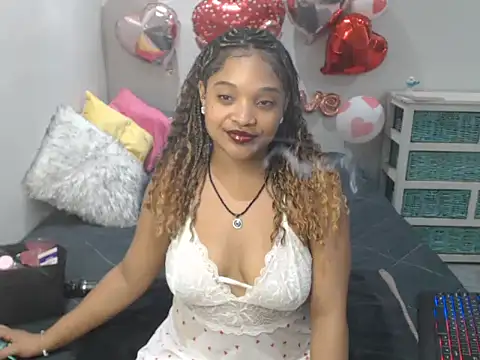 CREAMYCUPCAKExxx online show from February 12, 6:30 pm