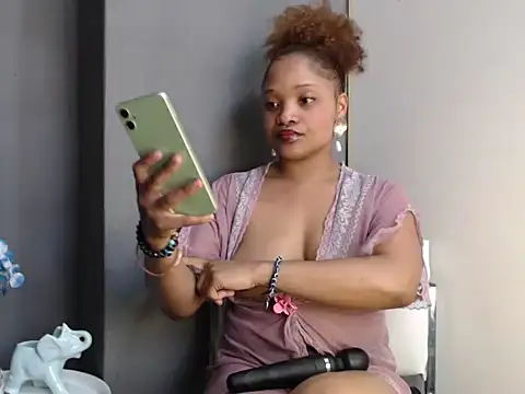 CREAMYCUPCAKExxx online show from October 9, 10:13 am