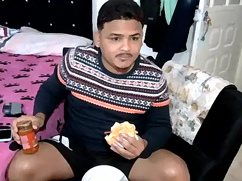 Boycuriousxxx online show from December 17, 11:27 am