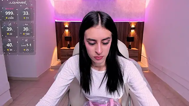 Snapshot of karlaa_james chatting on March 26, 11:16 am karlaa james online show from March 26, 11:16 am