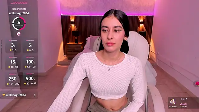 Snapshot of karlaa_james chatting on April 7, 11:10 am karlaa james online show from April 7, 11:10 am