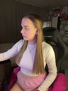 Snapshot of Lexi_noah chatting on March 3, 9:31 pm Lexi noah online show from March 3, 9:31 pm