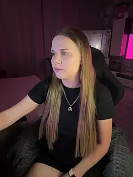 Lexi noah online show from August 9, 8:25 pm
