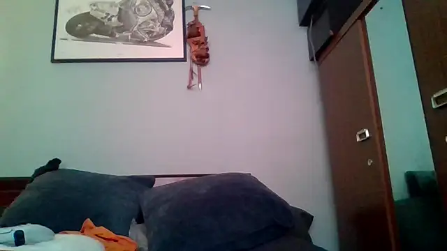 Snapshot of Tattooednakedguy chatting on January 18, 9:24 pm Tattooednakedguy online show from January 18, 9:24 pm
