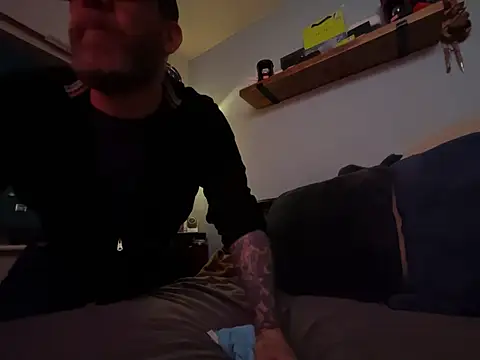 Tattooednakedguy online show from March 27, 11:37 pm