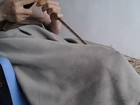 Snapshot of nolame18xxx chatting on April 1, 9:43 am nolame18xxx online show from April 1, 9:43 am