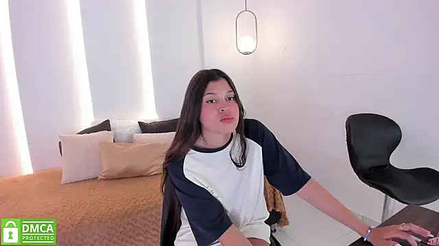 Snapshot of nami_hot04 chatting on January 23, 9:07 pm nami hot04 online show from January 23, 9:07 pm