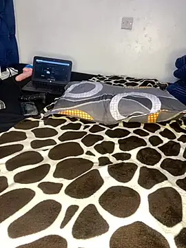 Snapshot of firewaist chatting on March 14, 4:21 am firewaist online show from March 14, 4:21 am