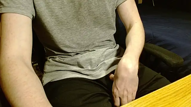 Snapshot of readytocome90 chatting on March 29, 12:10 am readytocome90 online show from March 29, 12:10 am