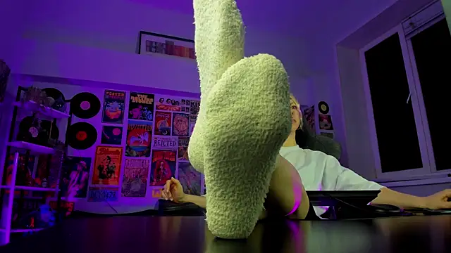 Snapshot of LylithSkye chatting on January 29, 2:21 pm LylithSkye online show from January 29, 2:21 pm