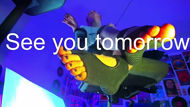 Snapshot of LylithSkye chatting on March 16, 8:21 am LylithSkye online show from March 16, 8:21 am