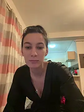 AnnnMary online show from March 28, 5:01 pm