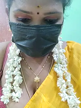 Snapshot of malliga98 chatting on October 5, 5:22 pm malliga98 online show from October 5, 5:22 pm