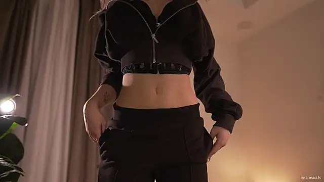 Snapshot of Faster_maci chatting on September 29, 5:18 pm Faster maci online show from September 29, 5:18 pm