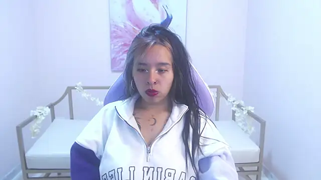 Mia Lopez  online show from December 9, 9:26 pm
