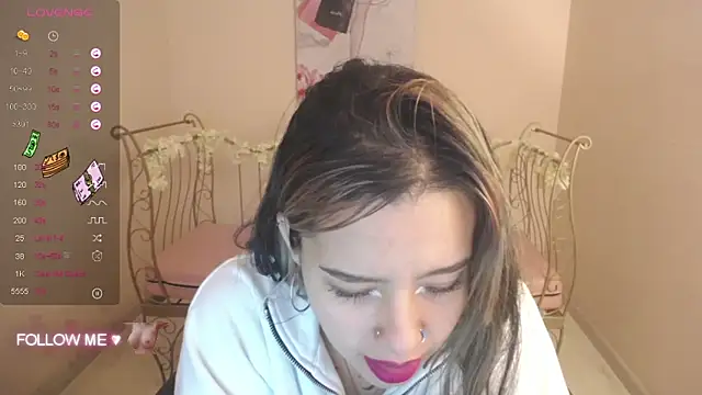 Mia Lopez  online show from January 14, 9:56 am