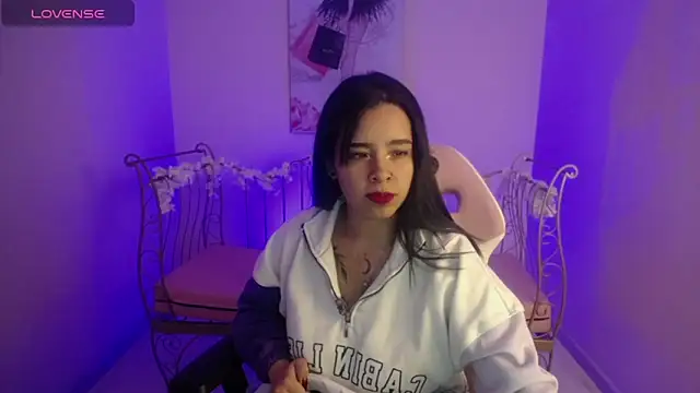 Mia Lopez  online show from January 28, 10:56 am
