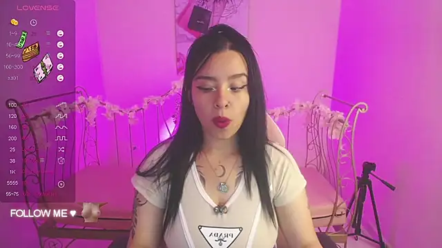 Mia Lopez  online show from February 10, 9:47 am