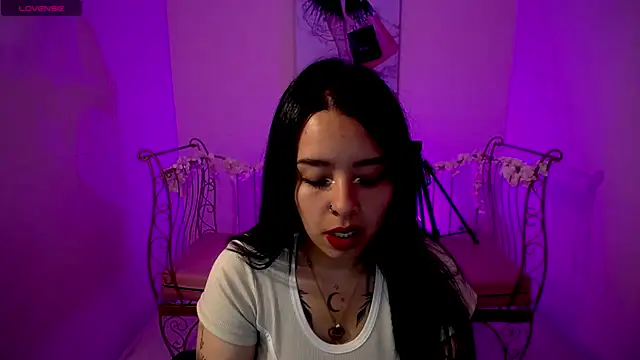 Mia Lopez  online show from March 22, 11:53 am