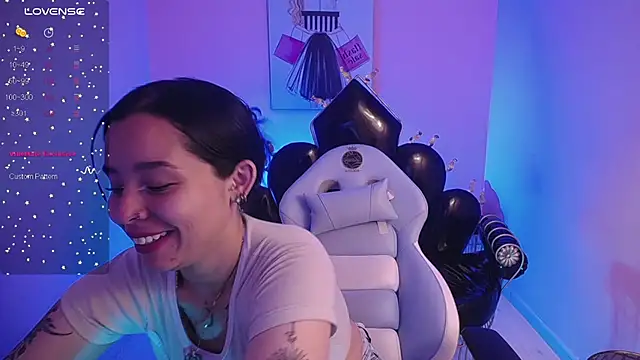 Mia Lopez  online show from September 17, 12:51 pm
