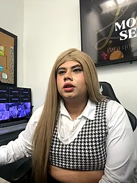 Tom Silver   online show from October 12, 3:44 pm