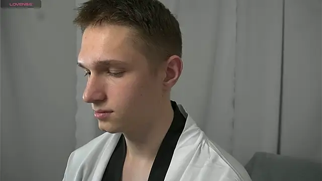dustyn fox online show from December 8, 5:01 pm