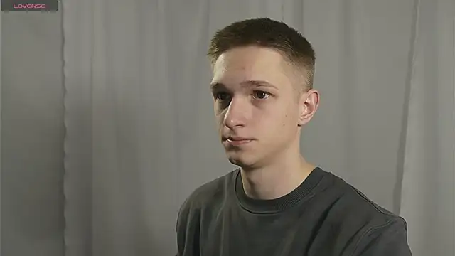 dustyn fox online show from December 27, 2:22 pm
