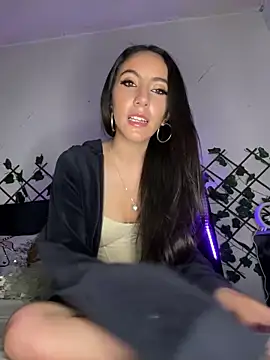 FrancellyHot online show from February 6, 1:38 am
