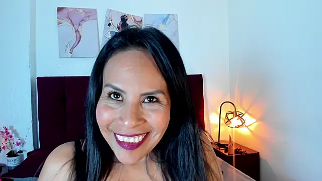 Anthonelaa   online show from September 29, 8:13 pm