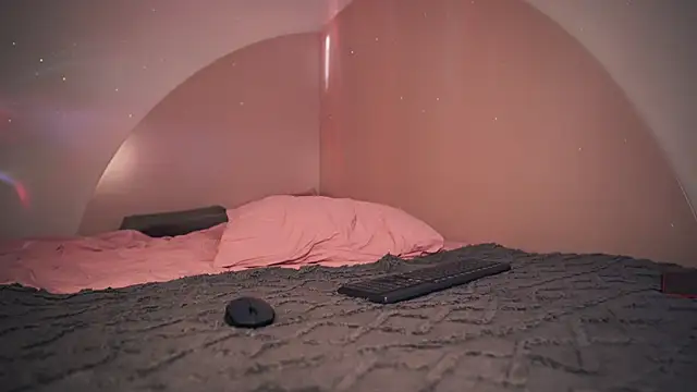 Leona Mell online show from March 5, 2:25 am