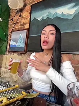 Effy Bonny online show from December 16, 6:24 pm