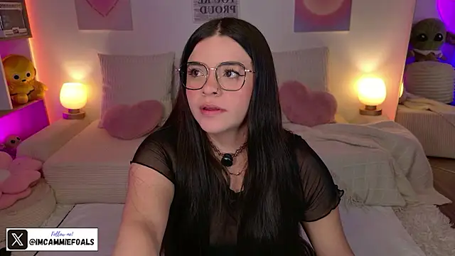 Snapshot of cammiefoalss chatting on March 5, 7:21 pm cammiefoalss online show from March 5, 7:21 pm