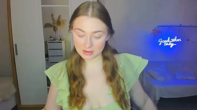 Demure Smile online show from February 8, 7:04 am