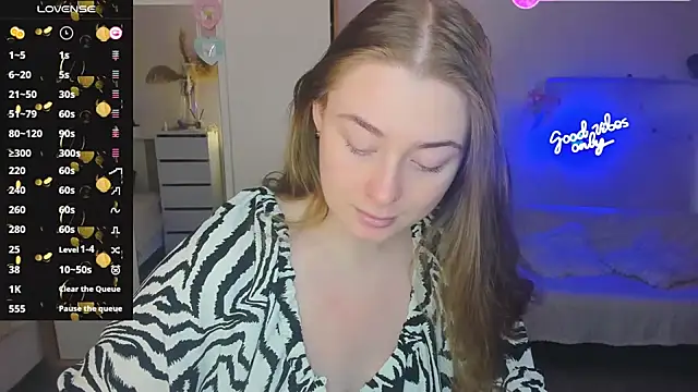 Demure Smile online show from February 21, 5:02 am