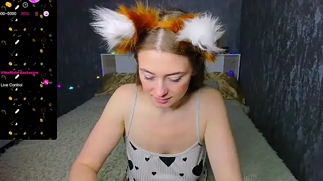 Demure Smile online show from November 9, 4:00 am